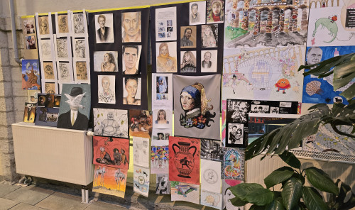 Kunst im Schulhaus einer Schule in Tallinn